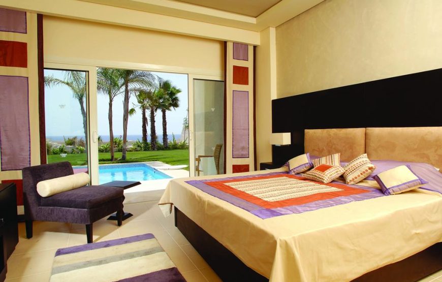 (منتجع وسبا جراند روتانا  Grand Rotana Resort)