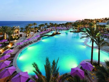 (منتجع وسبا جراند روتانا  Grand Rotana Resort)